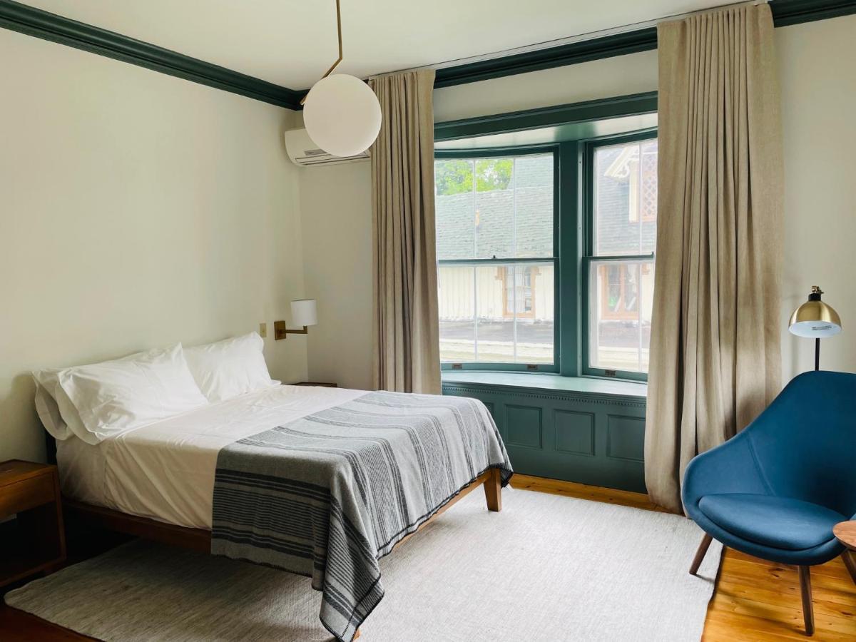 The Amelia Hotel Hudson Bagian luar foto