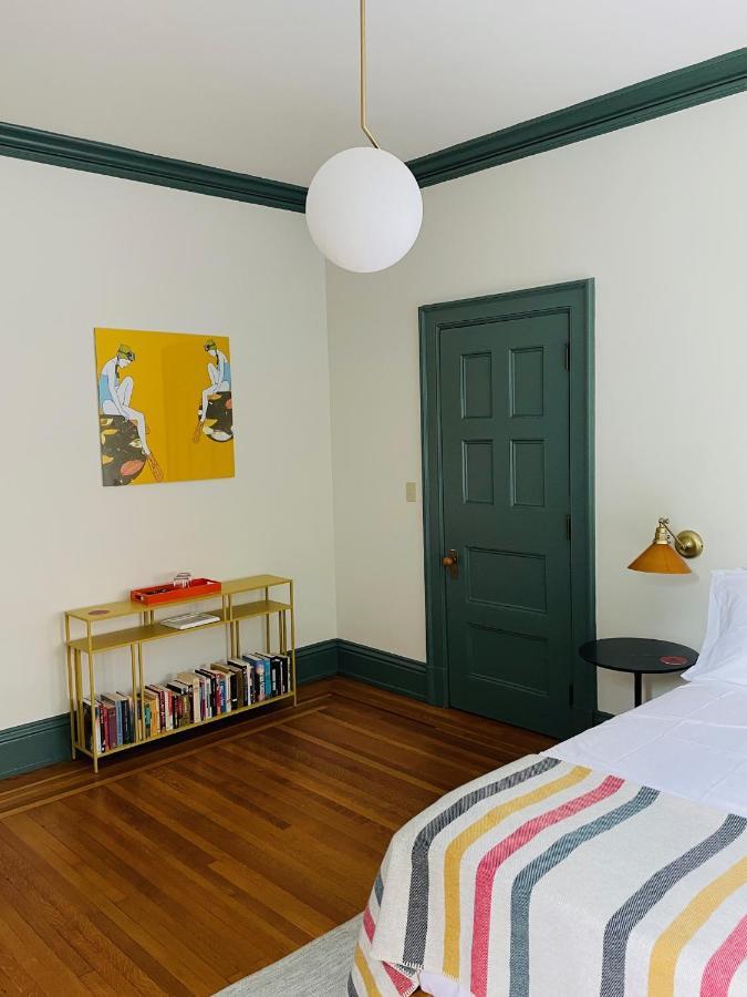 The Amelia Hotel Hudson Bagian luar foto