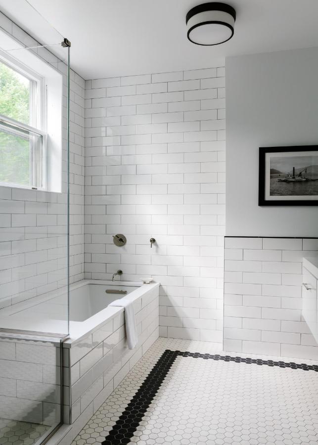 The Amelia Hotel Hudson Bagian luar foto